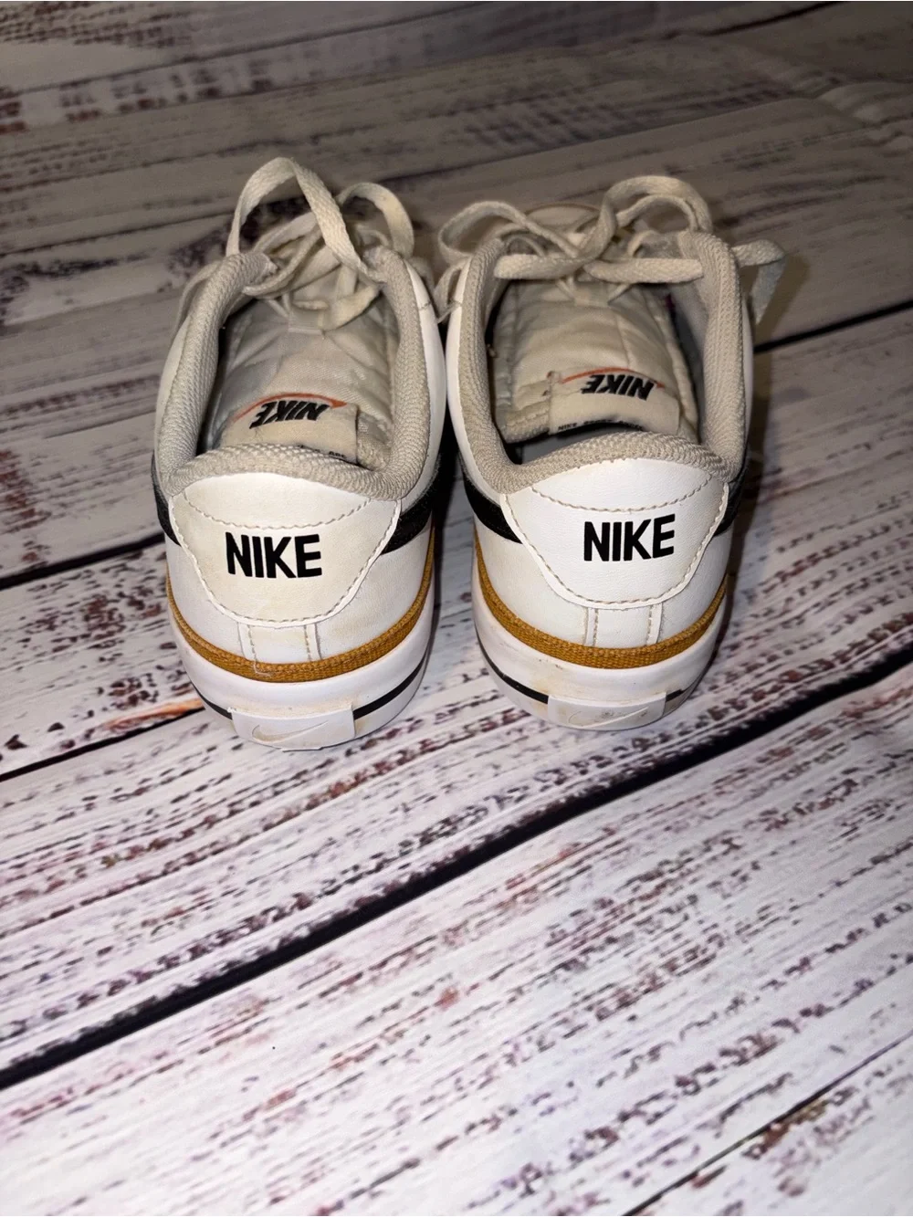 Nike low top